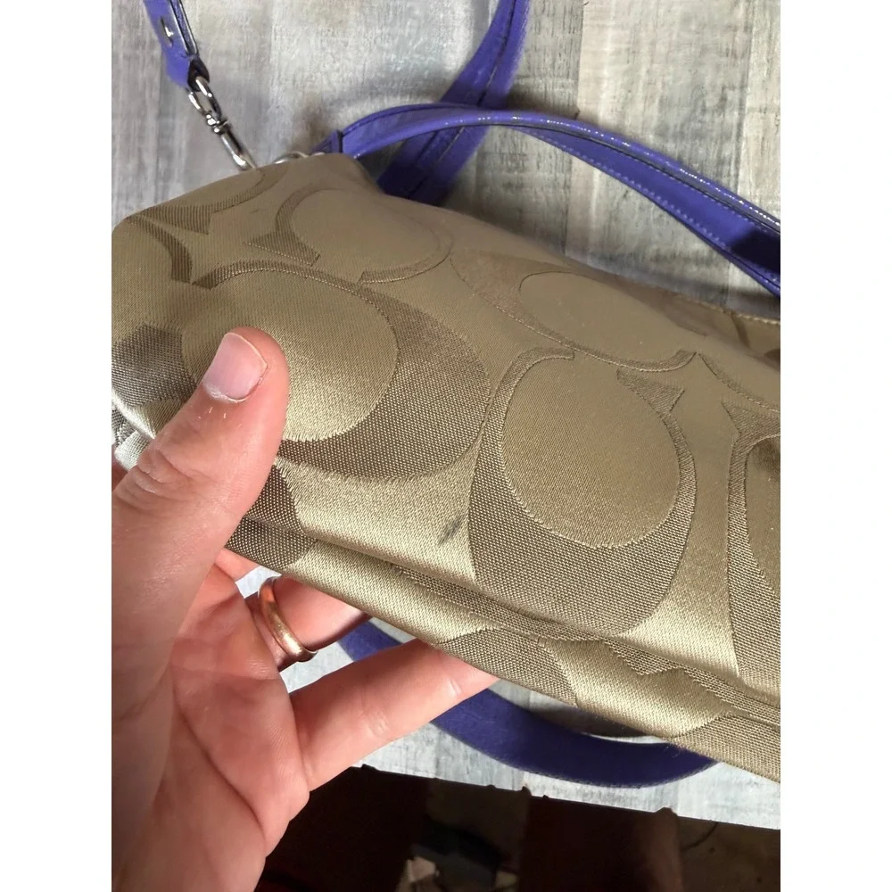 Coach signature poppy